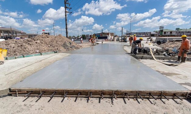 VIADUCTO DE RUTA 4 Y ROTONDA LOS PINOS: AMPLÍAN LA ROTONDA Y AVANZAN CON TRABAJOS DE PAVIMENTACIÓN