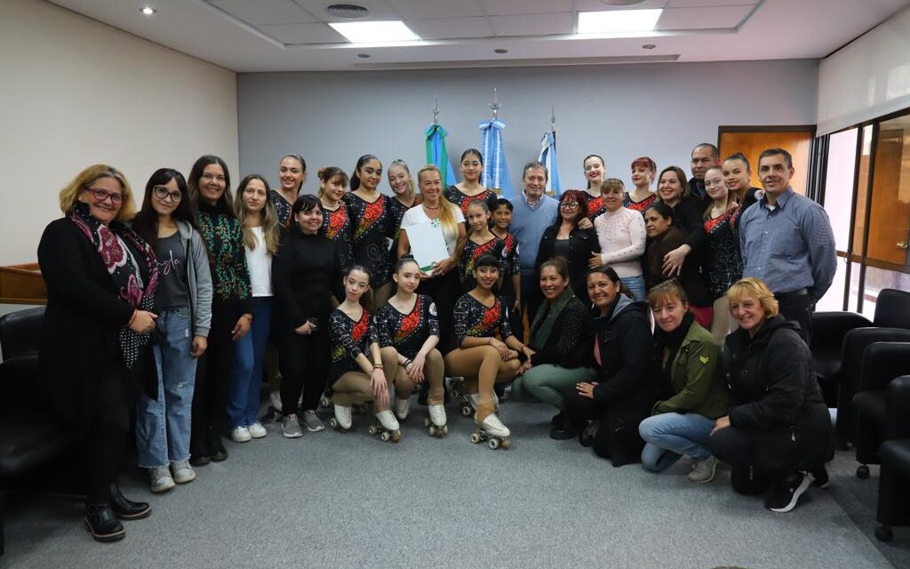 GRAY RECIBIÓ AL EQUIPO DE PATÍN ARTÍSTICO DEL CLUB SOCIEDAD ESPAÑOLA