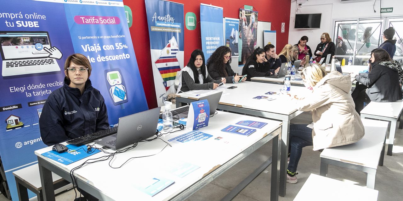 EL PROGRAMA “LLEGANDO” DESEMBARCA EN BURZACO CON SERVICIOS PARA LOS VECINOS