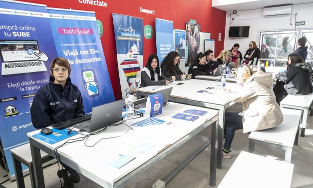 EL PROGRAMA “LLEGANDO” DESEMBARCA EN BURZACO CON SERVICIOS PARA LOS VECINOS