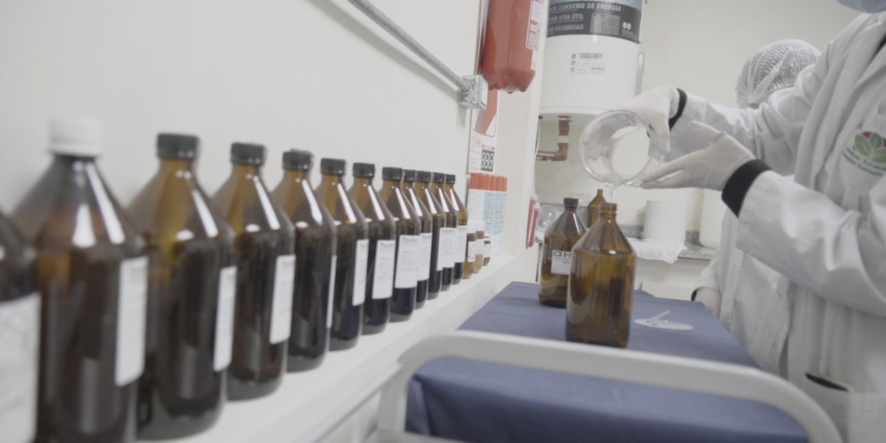 PREMIO AL SERVICIO DE FARMACIA DEL HOSPITAL SANTAMARINA DE ECHEVERRIA