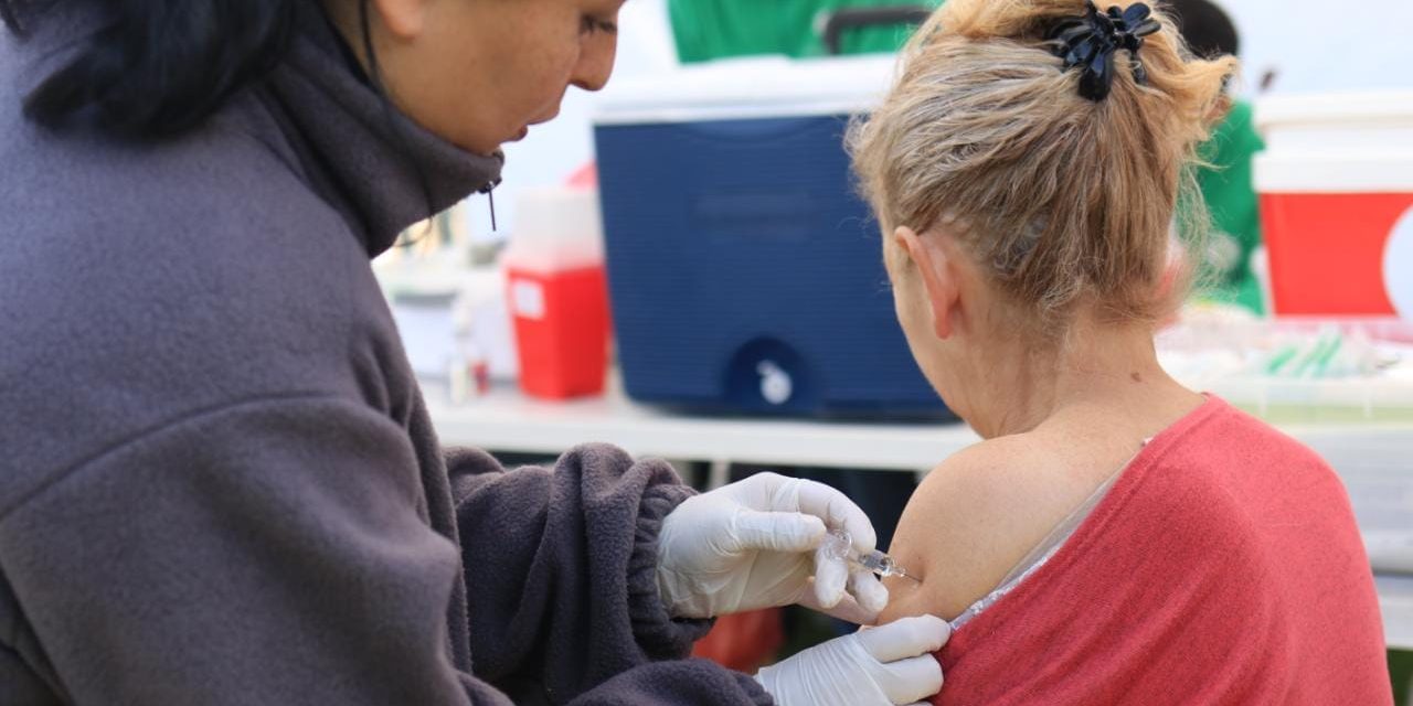 OPERATIVOS DE SALUD EN DIFERENTES PUNTOS DE LANUS