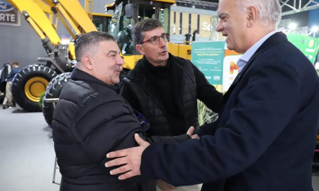 GRINDETTI EN LA RURAL: » NUESTRO GOBIERNO VA A TRABAJAR FUERTEMENTE PARA QUE VUELVAN LOS OFICIOS AL CAMPO»