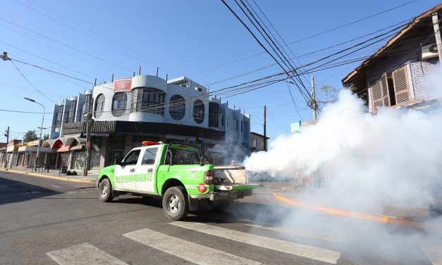ECHEVERRIA CONTINUA FUMIGANDO