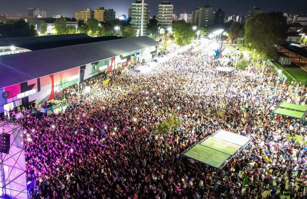 AVELLANEDA CELEBRO CON UNA MULTITUD SUS 172 ANIVERSARIO