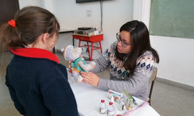 ECHEVERRIA REALIZA CURSOS DE TENENCIA RESPONSABLE DE MASCOTAS EN LAS ESCUELAS