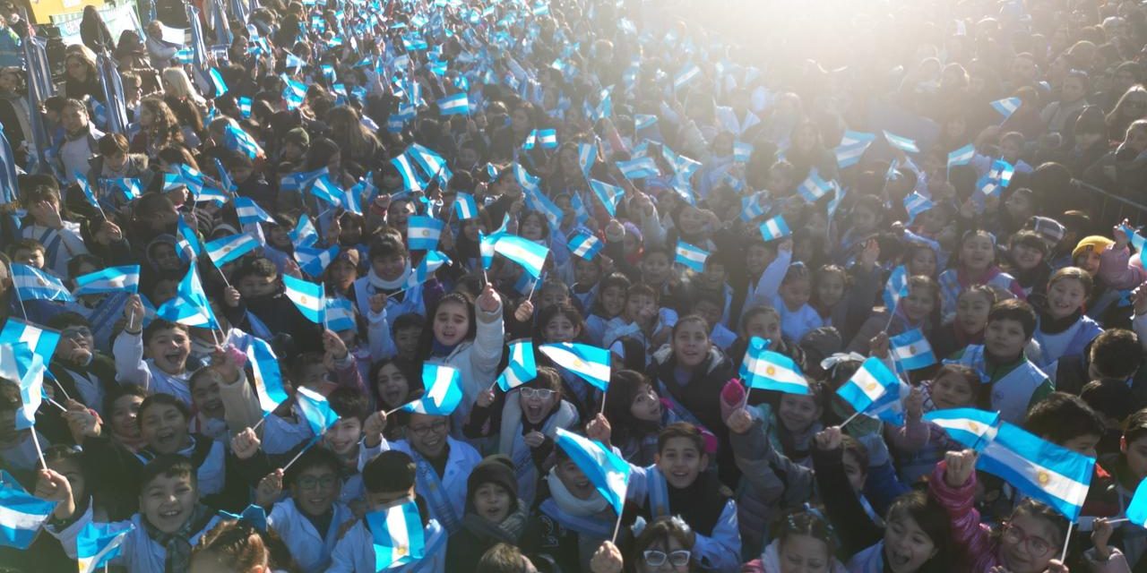 JURA A LA BANDERA EN ESTEBAN ECHEVERRIA