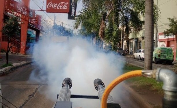 CONTINUAN LAS TAREAS DE FUMIGACION EN ECHEVERRIA