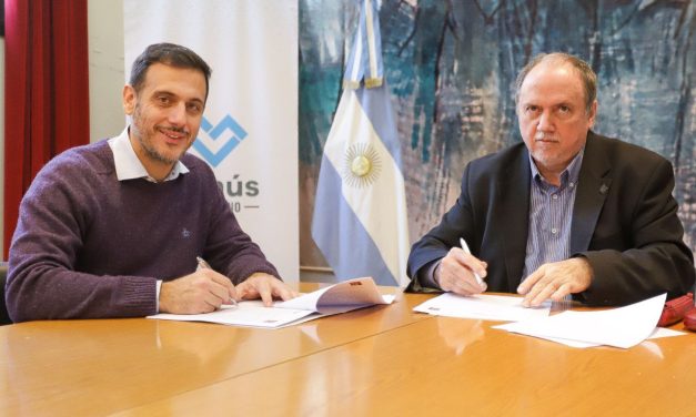 LANUS FIRMO CONVENIO CON LA UNLA PARA EL  PARQUE CENTRAL LAS COLONIAS