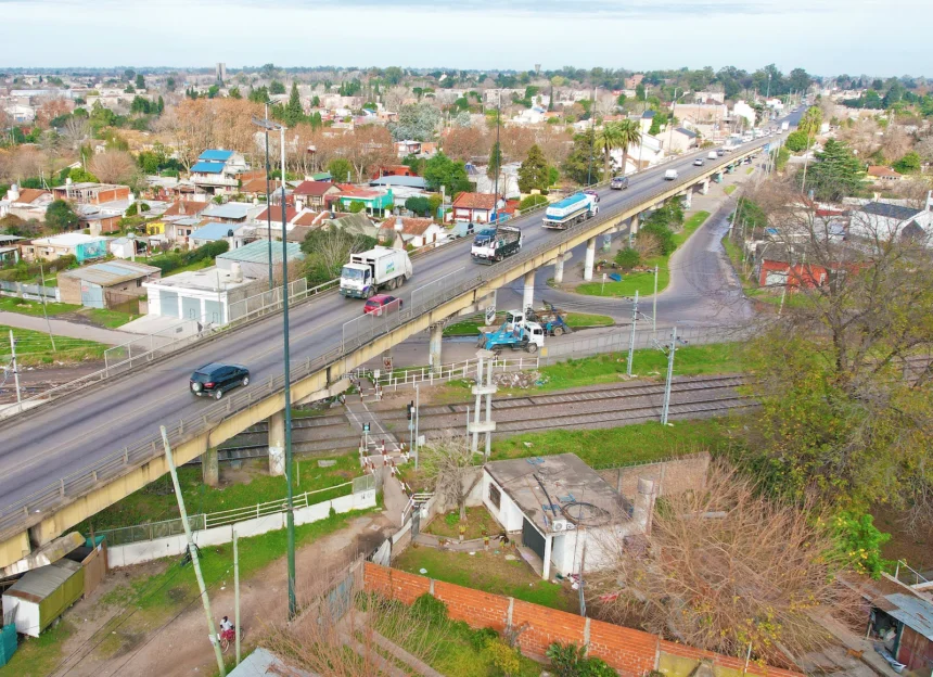 ARRANCA LA PUESTA EN VALOR DEL PUENTE DE CLAYPOLE DESVIANDO EL TRÁNSITO DE UNO DE SUS CARRILES