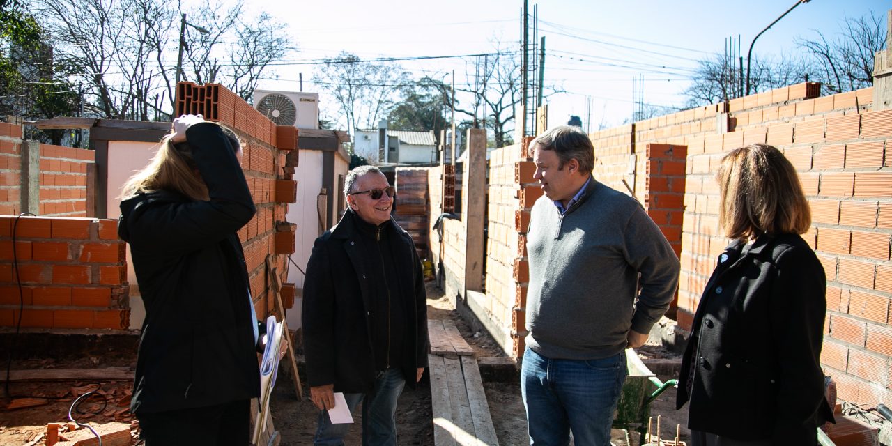CASCALLARES RECORRIÓ LA OBRA DEL NUEVO CENTRO DE ATENCIÓN PRIMARIA DE LA SALUD QUE CONSTRUYEN MUNICIPIO Y PROVINCIA