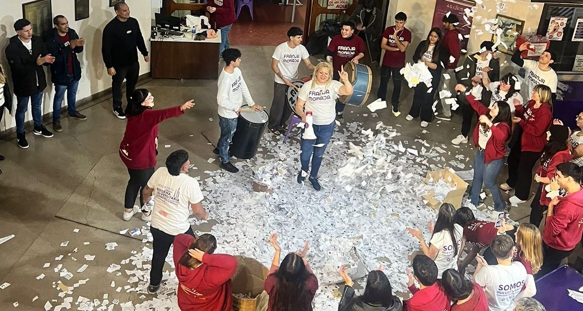 FRANJA MORADA TRIUNFO EN LAS ELECCIONES DE ECONOMIA DE LA UNIVERSIDAD DE LOMAS