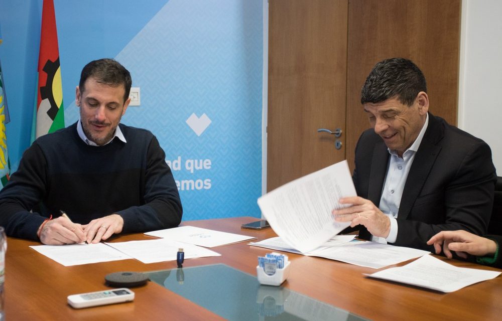 EL MUNICIPIO DE LANUS FIRMO CONVENIO CON LA  UNVIERSIDAD JAURECHE PARA FORTALECER EL SISTEMA DE SALUD