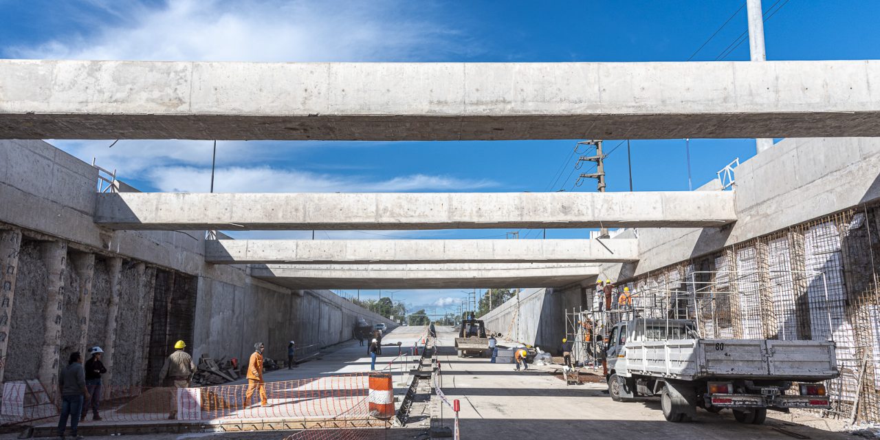 ELEL MUNICIPIO DE  BROWN CONVOCA A ELEGIR EL NOMBRE DE LA ROTONDA LOS PINOS