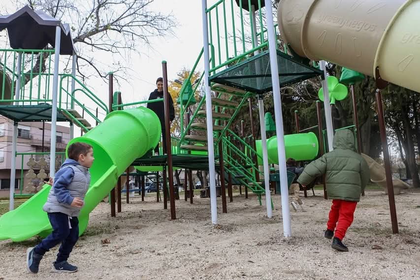 MAYRA INAUGURÓ LOS  JUEGOS INCLUSIVOS DE LA PLAZA ONDA VERDE EN QUILMES CENTRO