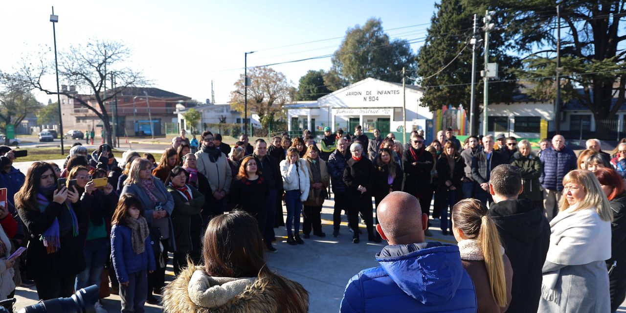 GRAY INAUGURO OBRAS EN LA PLAZA LA CAMPANA