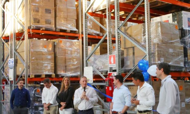 GRAY VISITO UNA DE LAS EMPRESAS ADHERIDAS AL PROGRAMA «INVERTI EN ECHEVERRIA»