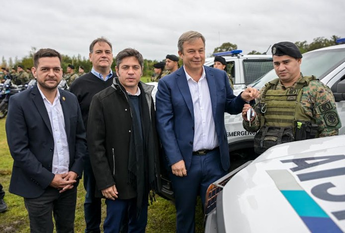 KICILLOF INAUGURO BASES POLICIALES Y ENTREGO PATRULLEROS EN ALTE. BROWN