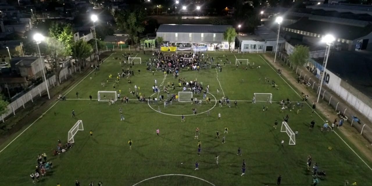 AVELLANEDA CONSTRUYO UNA CANCHA SINTETICA EN EL CLUB REAL BUENOS AIRES