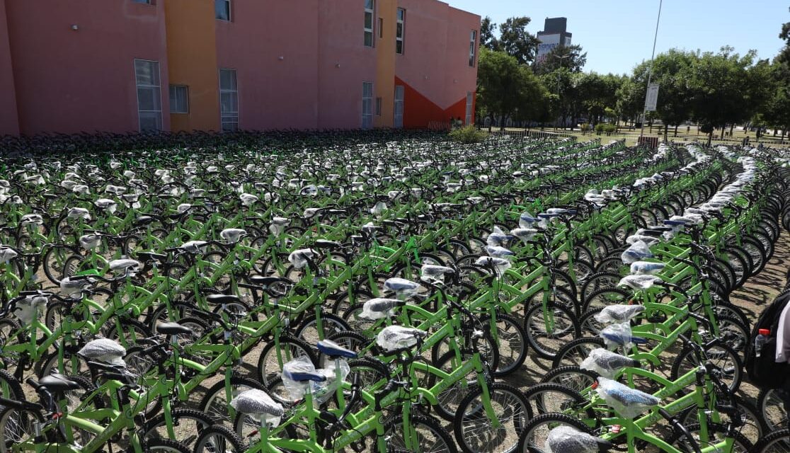 NUEVA ENTREGA DEL PROGRAMA MUNICIPAL «TU PRIMERA BICI» EN AVELLANEDA