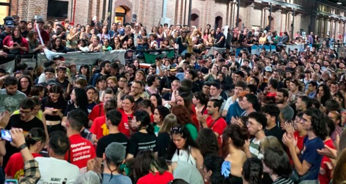 LA UNLA SE SUMO A LAS TOMAS DE LAS UNIVERDIDADES