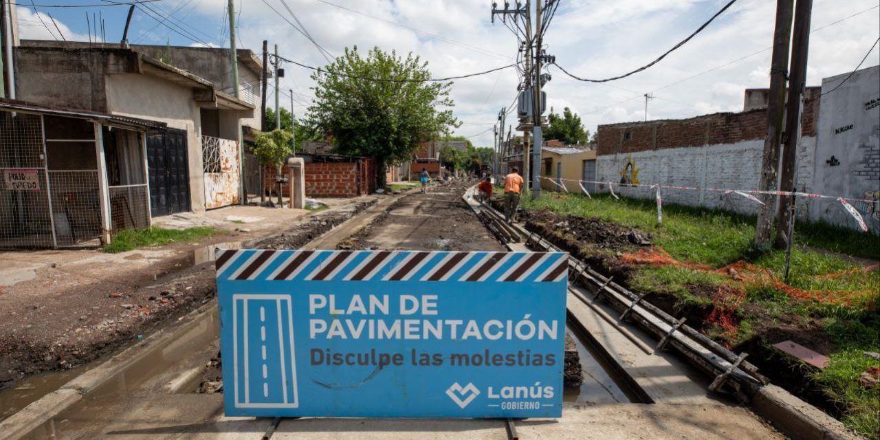CONTINUA EL PLAN DE PAVIMENTACION EN LANUS