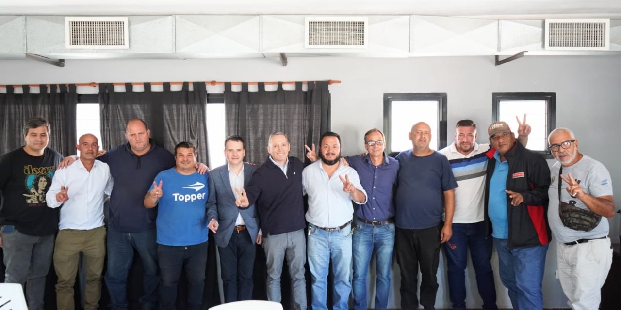 GRAY SE REUNIO CON DIRIGENTES DE LA UOCRA DE TRES ARROYOS