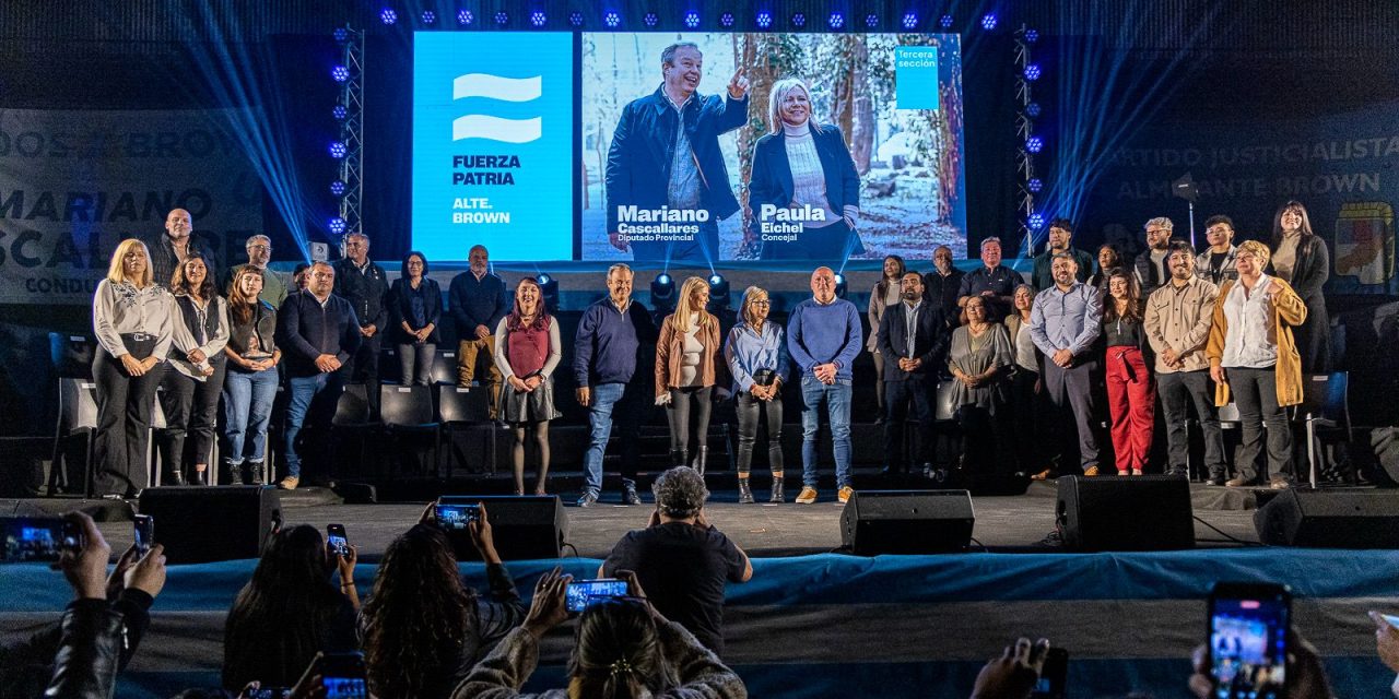 JUNTO A VERÓNICA MAGARIO Y PAULA EICHEL, CASCALLARES PRESENTÓ LA LISTA DE FUERZA PATRIA BROWN