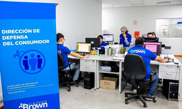 ALMIRANTE BROWN ADVIERTE POR ABUSOS CONTRA VECINOS ENDEUDADOS